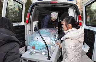 若尔盖县妇婴监护型护送
